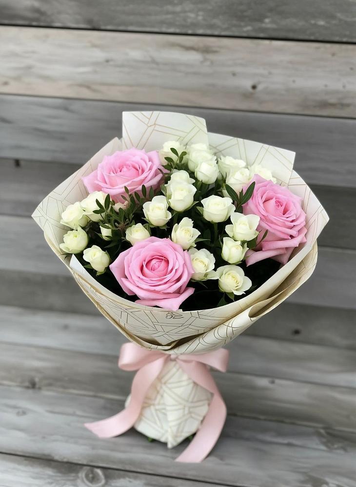 Букет цветов из: Розы в Молочные Дворы