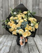 Букет цветов из:  Розы и Лизиантусы в Молочные Дворы