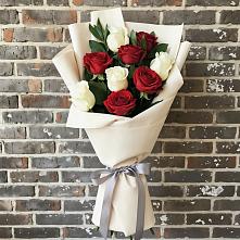 Букет цветов из:  Розы #REPLACE_PRED# Молочные Дворы