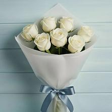 Букет 7 Белых роз Эдлесс Лав в Молочные Дворы