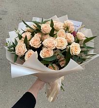Букет Кремовые розы Латте в Молочные Дворы