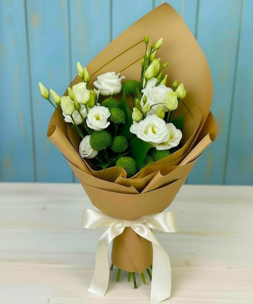 Букет цветов из: Хризантемы и Лизиантусы в Молочные Дворы