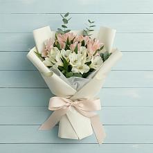 Букет цветов из:  Альстромерии в Молочные Дворы