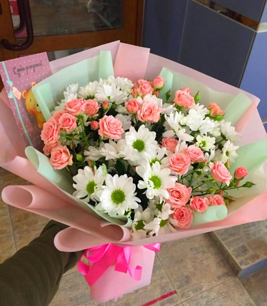 Букет цветов из: Розы и Хризантемы в Молочные Дворы