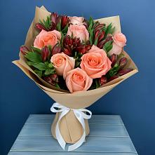 Букет цветов из:  Розы и Альстромерии #REPLACE_PRED# Молочные Дворы