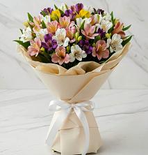 Букет цветов из:  Альстромерии в Молочные Дворы