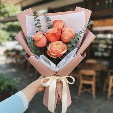 Букет цветов из:  Розы в Молочные Дворы