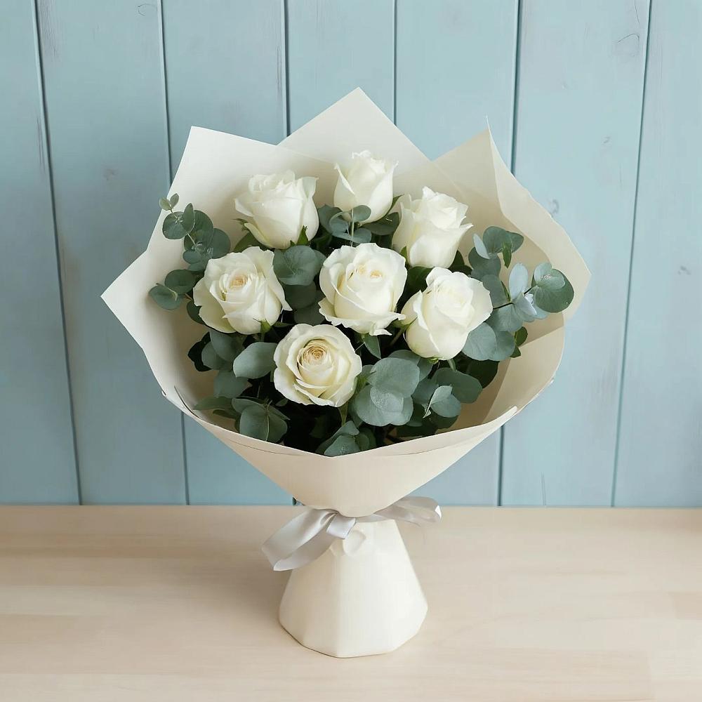 Букет Белые розы в Эвкалипте в Молочные Дворы