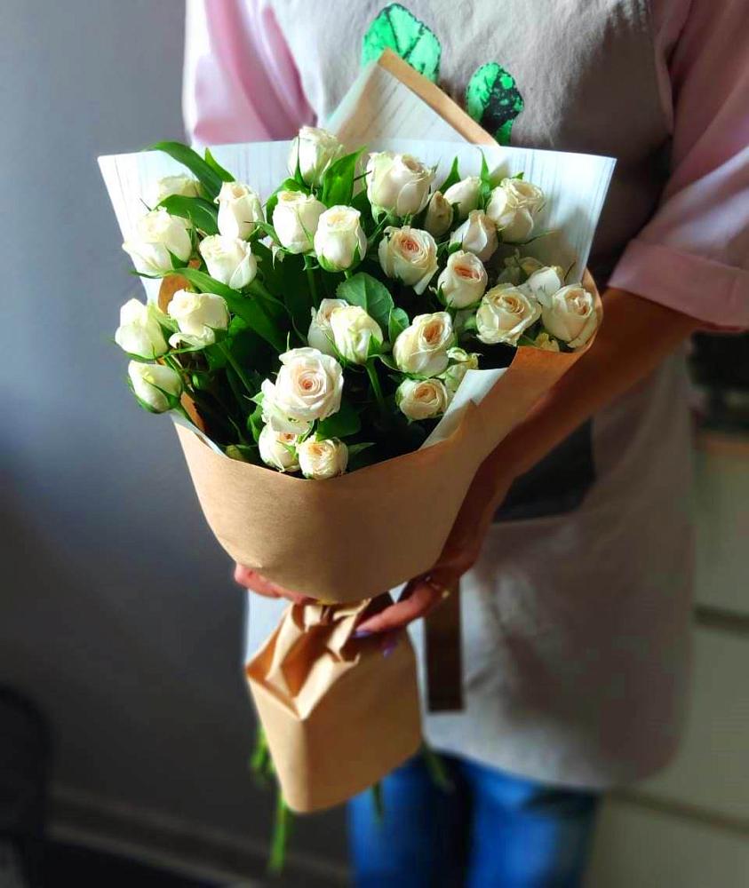 Букет цветов из: Розы в Молочные Дворы