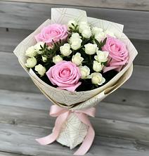 Букет цветов из:  Розы в Молочные Дворы