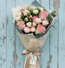 Букет цветов из:  Розы в Молочные Дворы