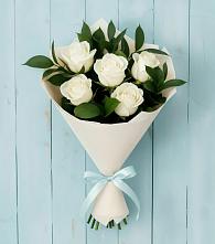 Букет цветов из:  Розы в Молочные Дворы