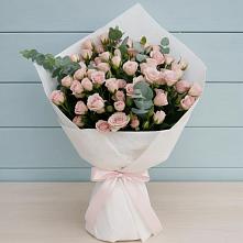 Букет цветов из:  Розы #REPLACE_PRED# Молочные Дворы