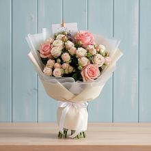 Букет цветов из:  Розы #REPLACE_PRED# Молочные Дворы