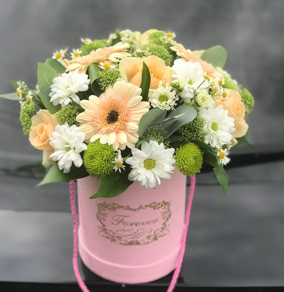 Цветочная композиция из Розы, Герберы и Хризантемы в шляпной коробке в Молочные Дворы