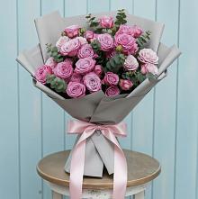 Букет цветов из:  Розы в Молочные Дворы